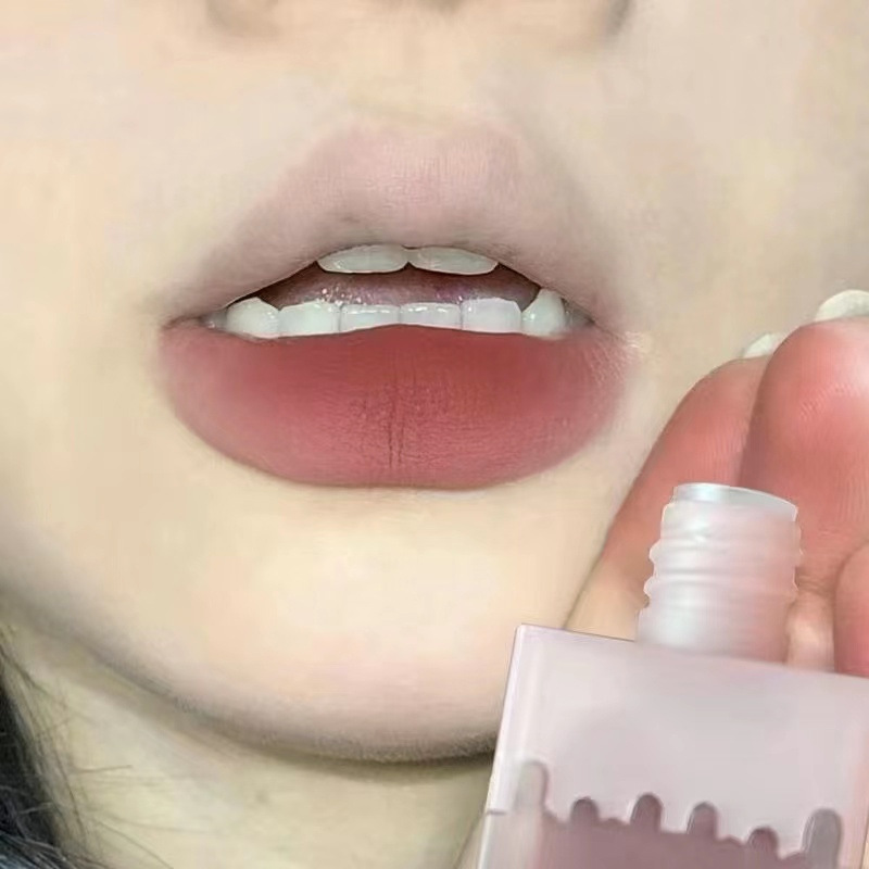 Matte Lip Lacquer – Smooth Color Finish
