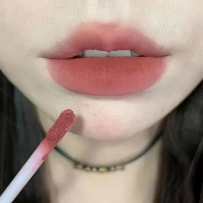 Matte Lip Lacquer – Smooth Color Finish